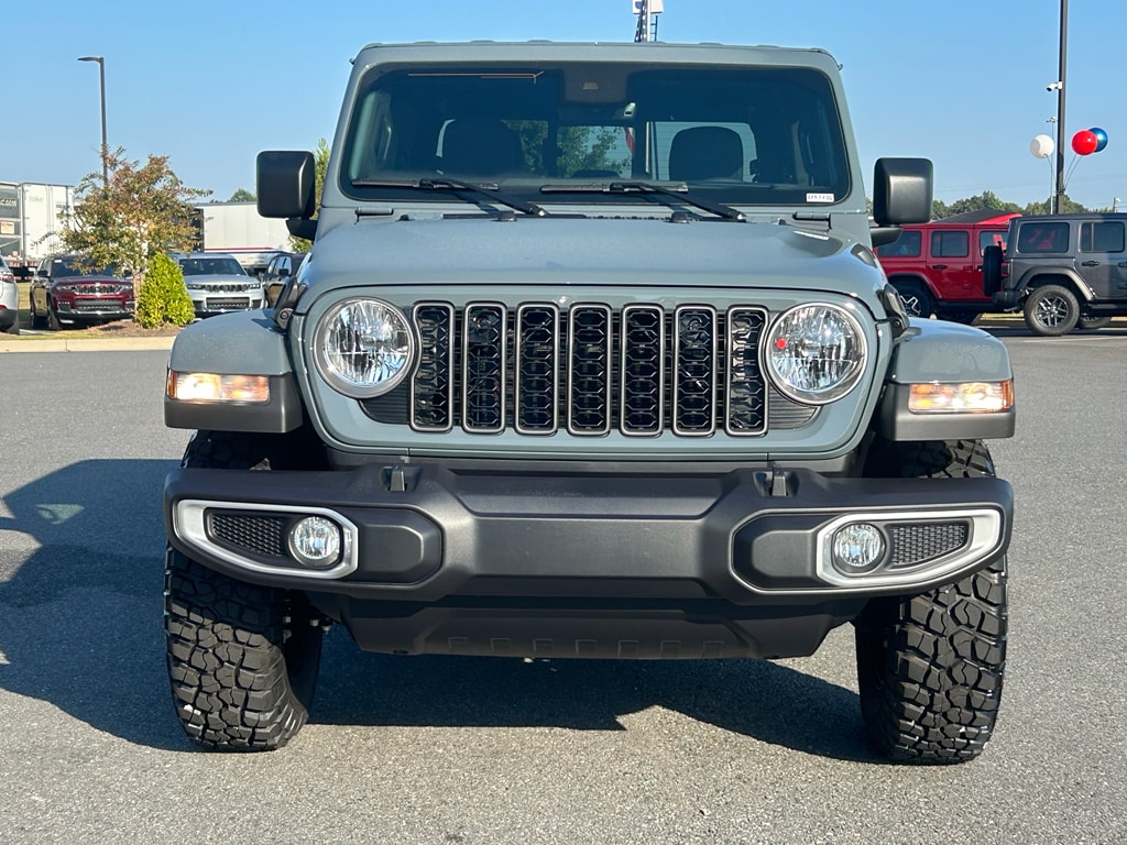 New 2025 Jeep Gladiator HIGH TIDE 4X4 Pickup
