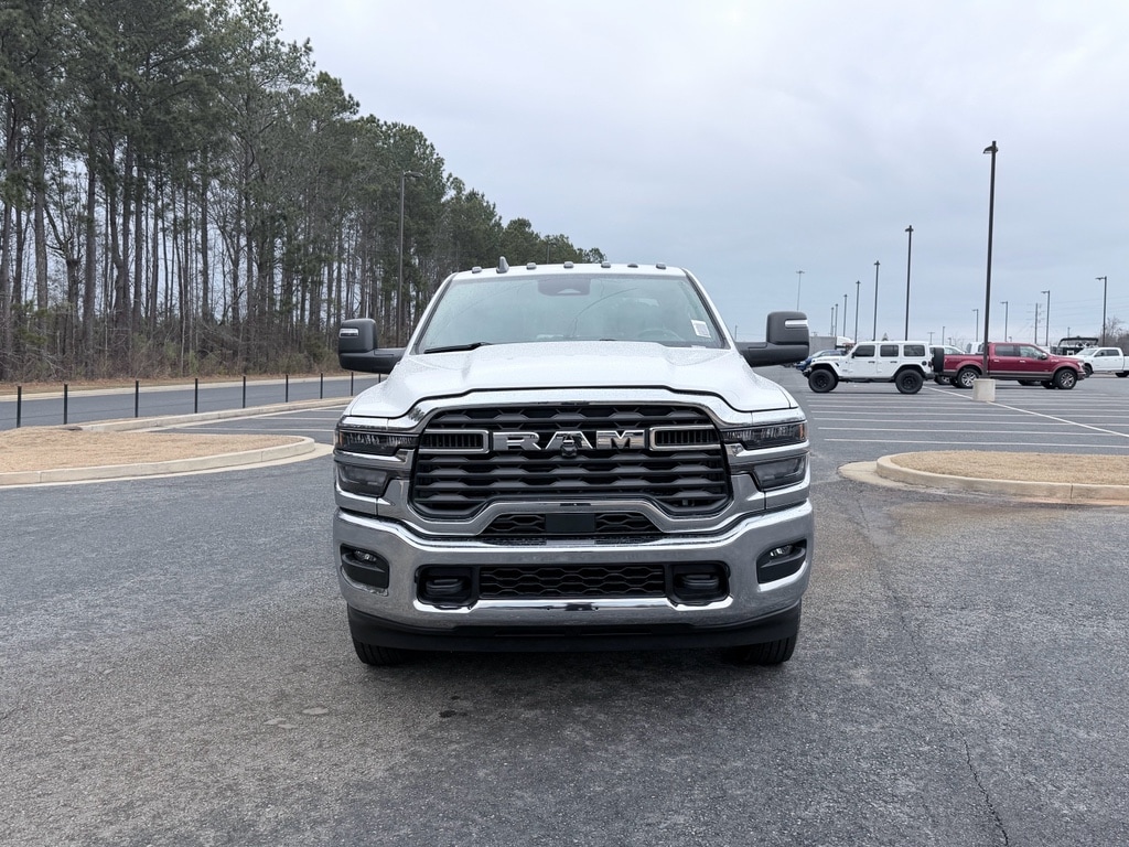 New 2026 Ram 3500 Chassis Cab TRADESMAN CREW 4X4 60' CA Pickup