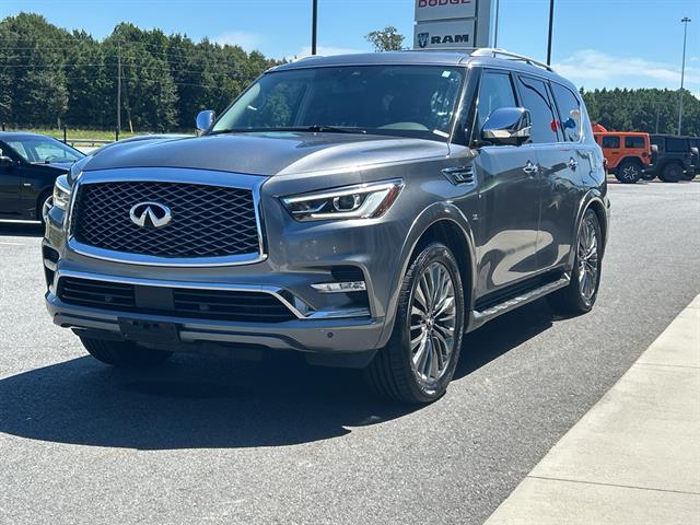 2019 Infiniti QX80 Luxe photo 4
