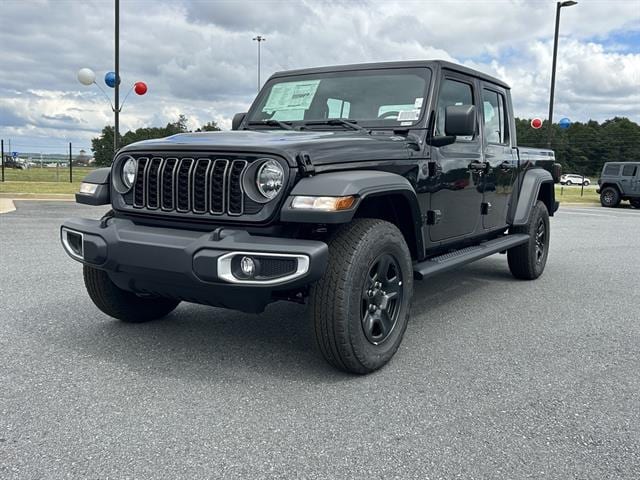 2025 Jeep Gladiator Sport's photo