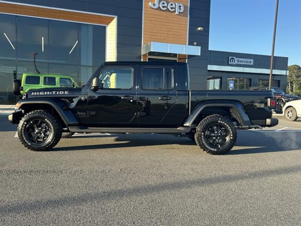New 2025 Jeep Gladiator HIGH TIDE 4X4 Pickup