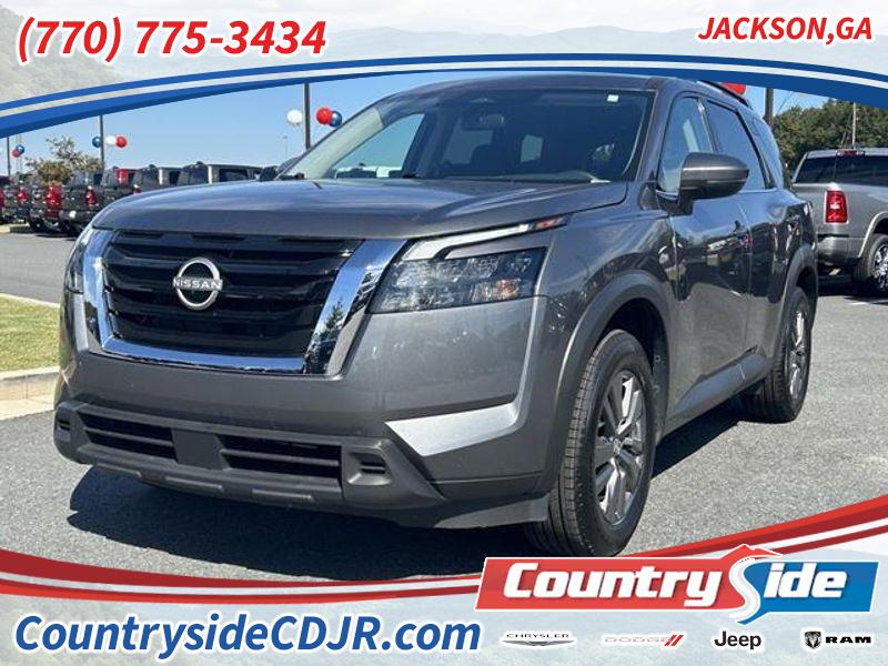 2025 Nissan Pathfinder SV 2WD's photo