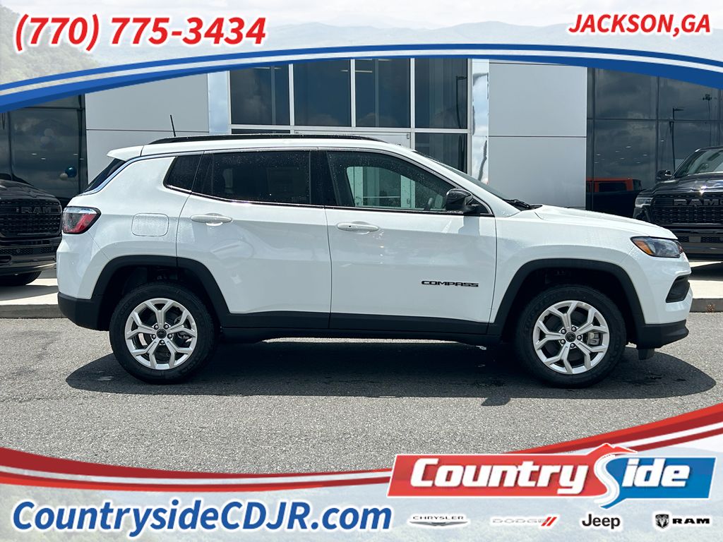 2025 Jeep Compass LATITUDE 4X4