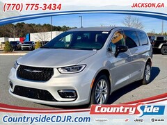 2026 Chrysler Pacifica SELECT Passenger Van