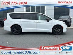 2026 Chrysler Pacifica LIMITED Passenger Van