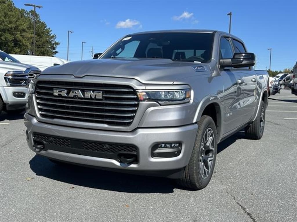 New 2026 Ram 1500 LARAMIE CREW CAB 4X4 5'7 BOX Pickup
