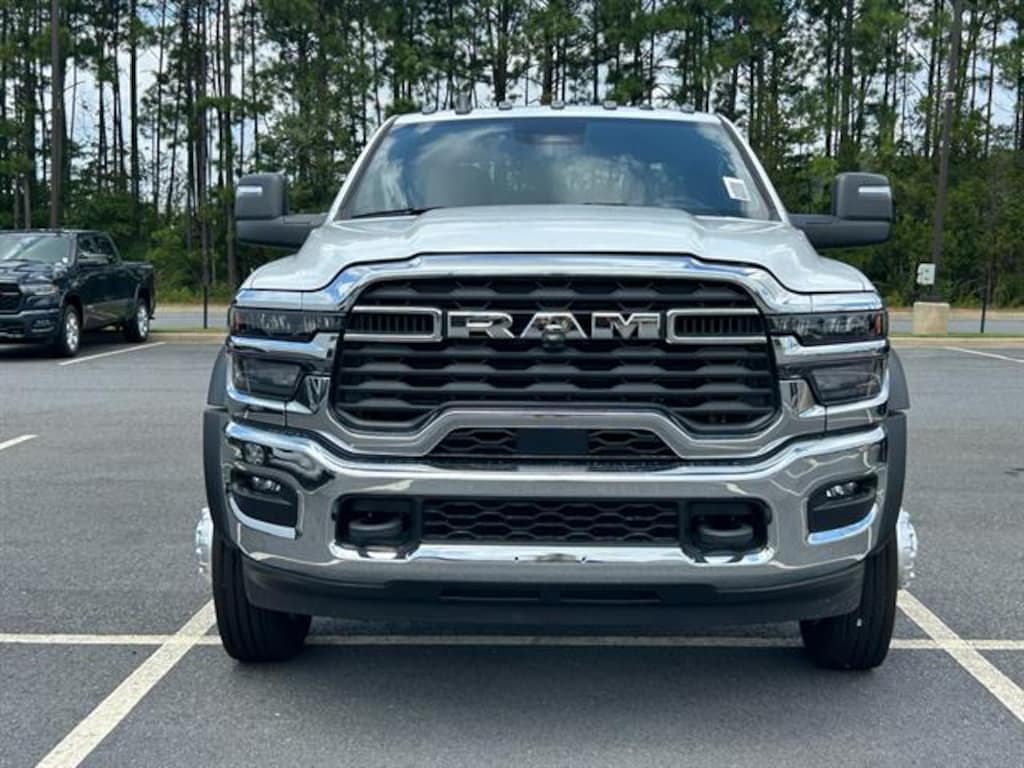 New 2025 Ram 5500 Chassis Cab 5500 TRADESMAN CHASSIS CREW CAB 4X4 84' CA Pickup