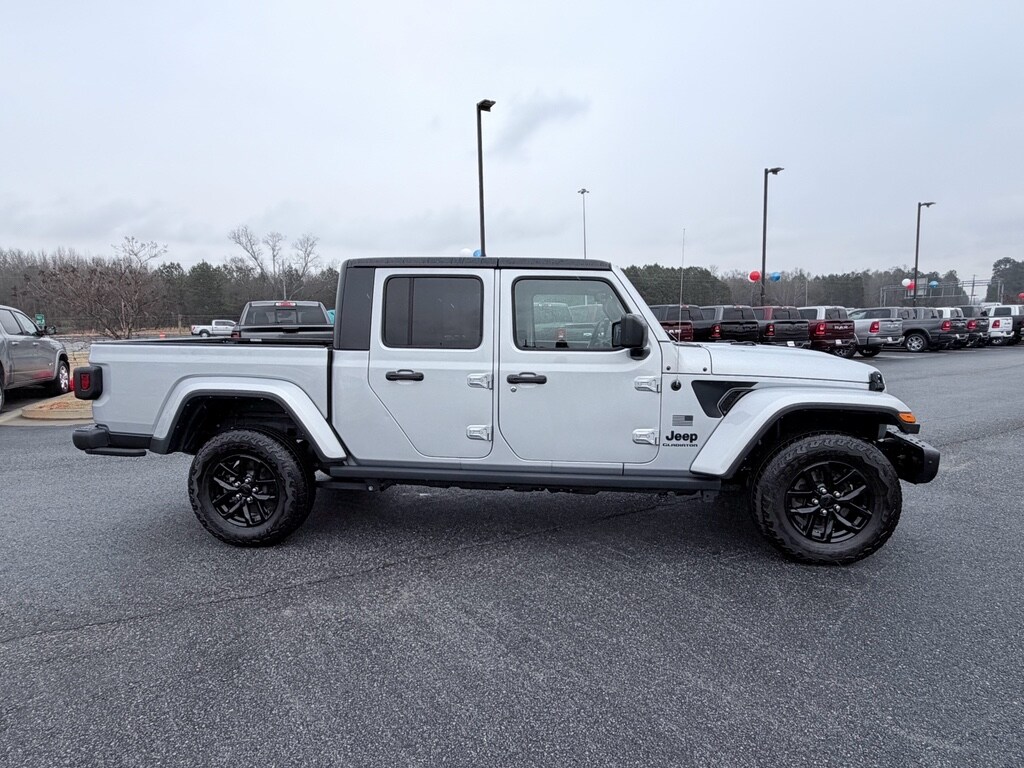 Used 2023 Jeep Gladiator Freedom Crew Cab