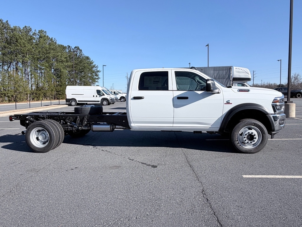 New 2026 Ram 5500 Chassis Cab TRADESMAN CREW 4X4 84' CA Pickup