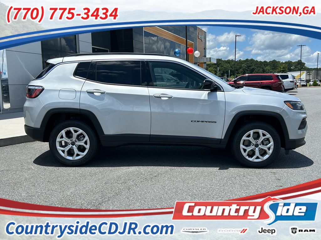 2025 Jeep Compass LATITUDE 4X4