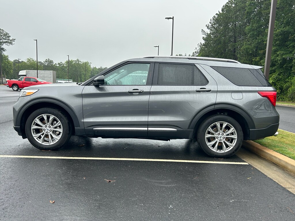 2023 Ford Explorer Limited photo 2