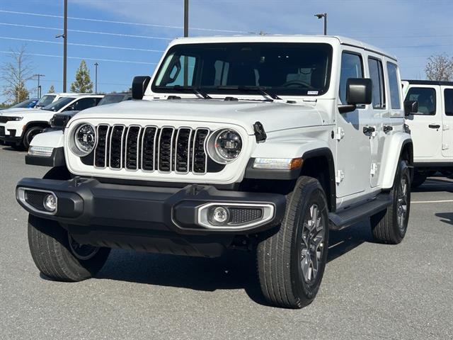 2026 Jeep Wrangler 4-Door Sahara's photo