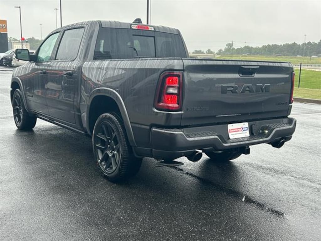 New 2026 Ram 1500 LARAMIE CREW CAB 4X4 5'7 BOX Pickup