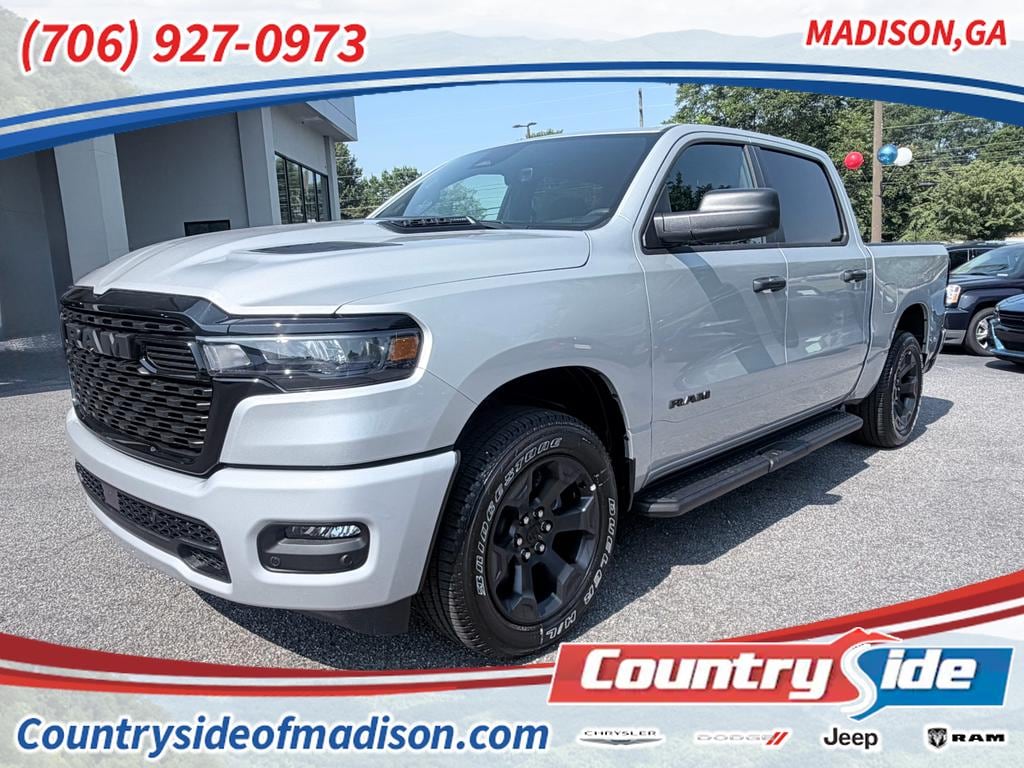 New 2026 Ram 1500 EXPRESS CREW CAB 4X4 5'7 BOX Pickup