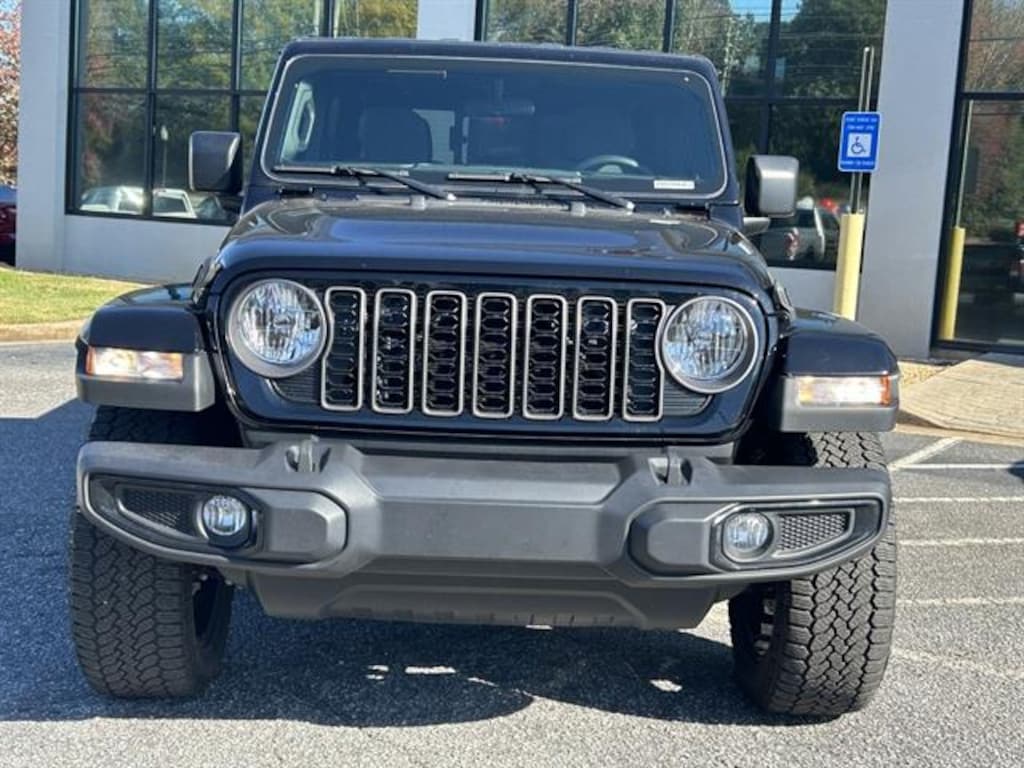 Used 2024 Jeep Gladiator Sport