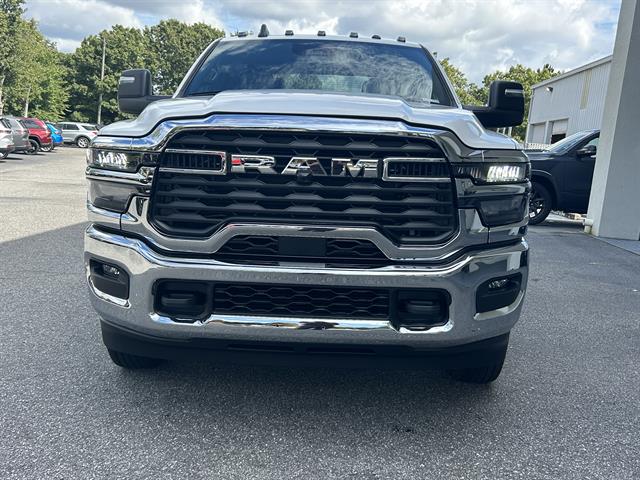 2026 Ram 3500 Tradesman photo 2