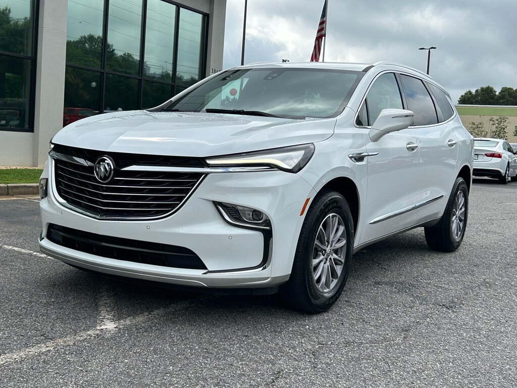 2024 Buick Enclave Premium photo 3