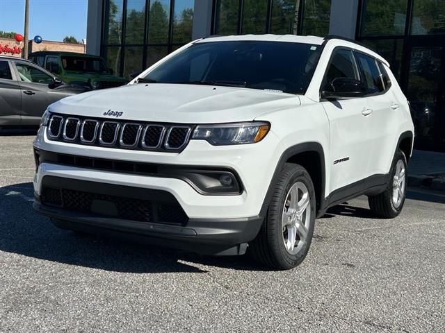 2024 Jeep Compass Latitude's photo