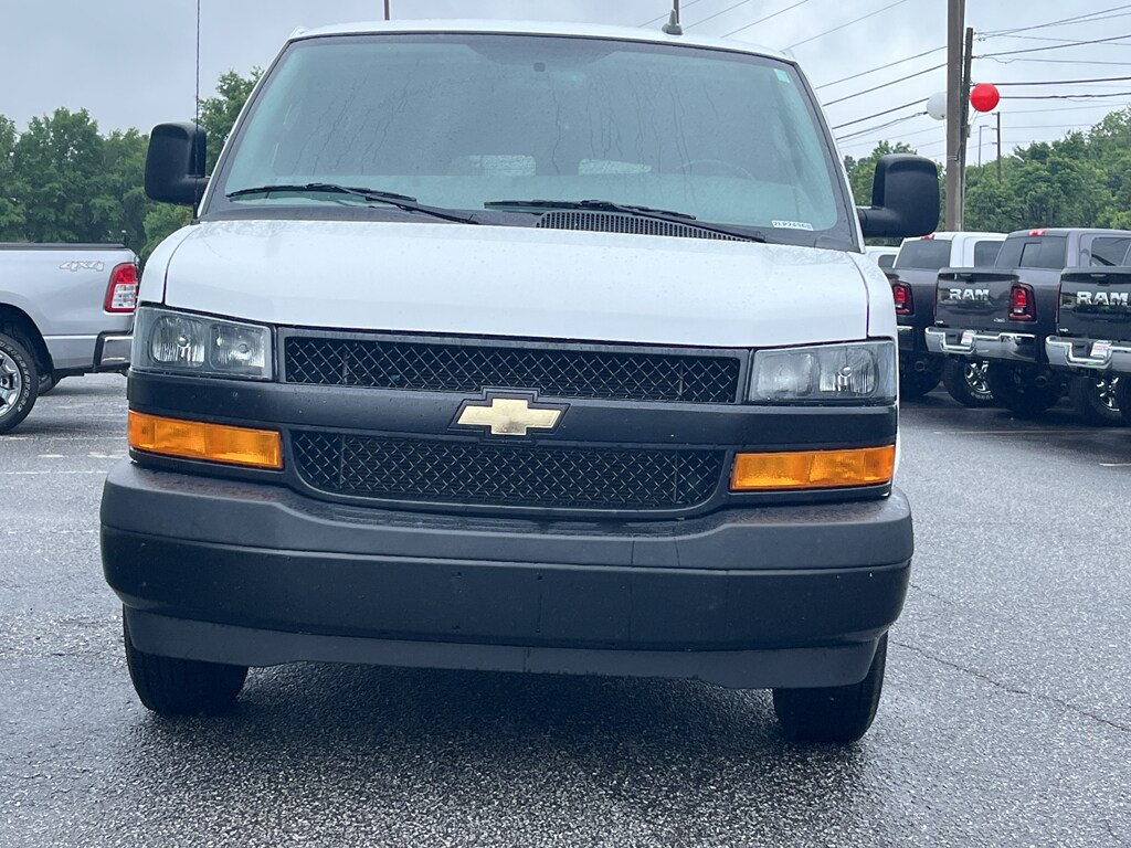 Used 2022 Chevrolet Express Passenger LS with VIN 1GAZGNFP4N1269522 for sale in Madison, GA