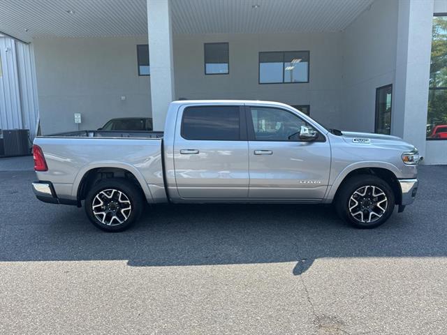 2025 Ram 1500 Laramie photo 4