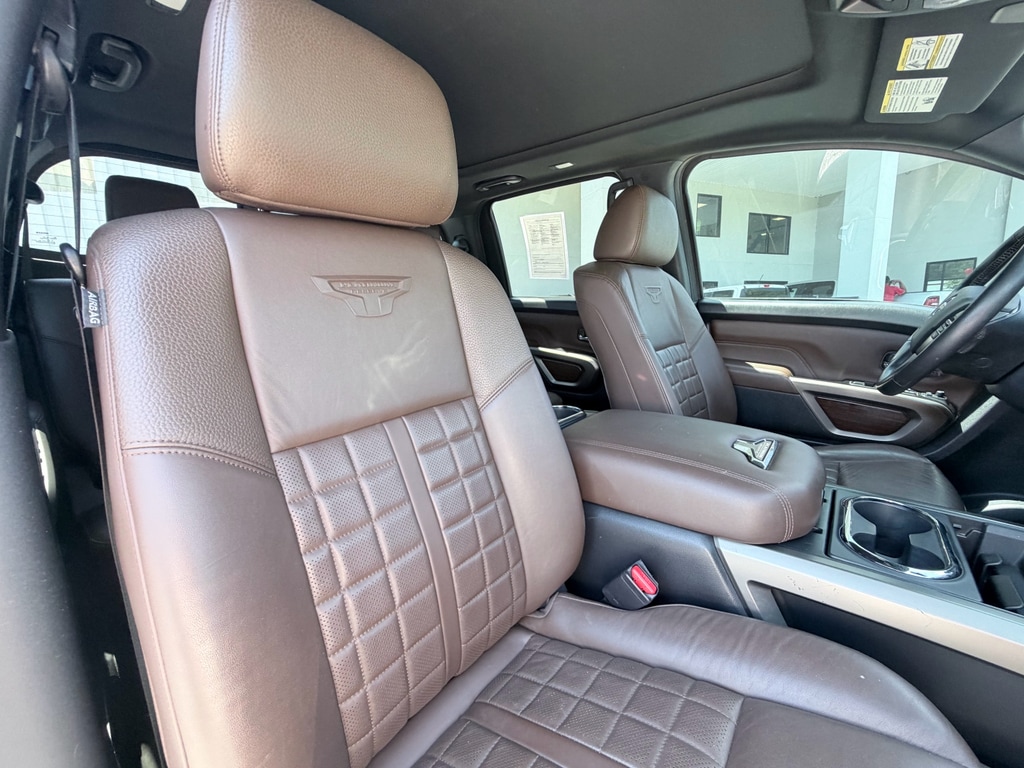 2023 Nissan Titan Platinum Reserve - Photo 25