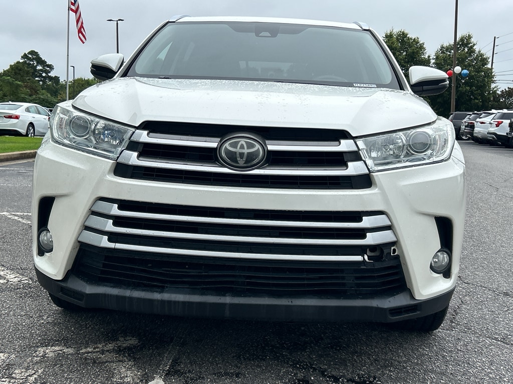 Used 2017 Toyota Highlander XLE with VIN 5TDKZRFH6HS522236 for sale in Madison, GA
