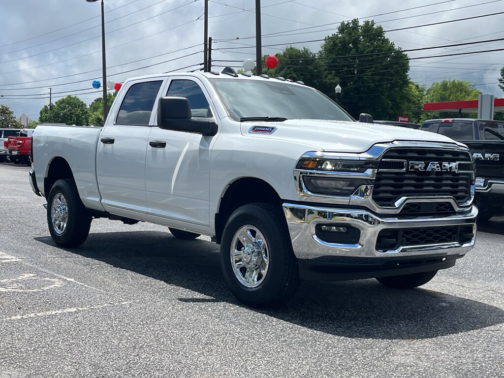 2025 Ram 2500 Tradesman photo 4