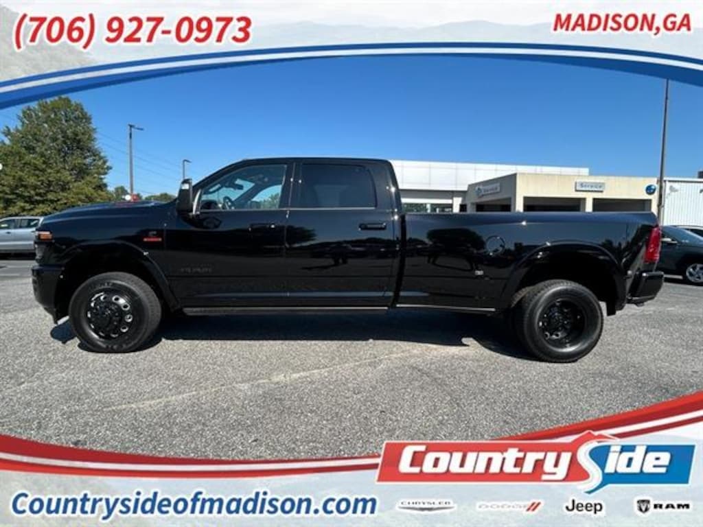 New 2025 Ram 3500 LIMITED CREW CAB 4X4 8' BOX Pickup