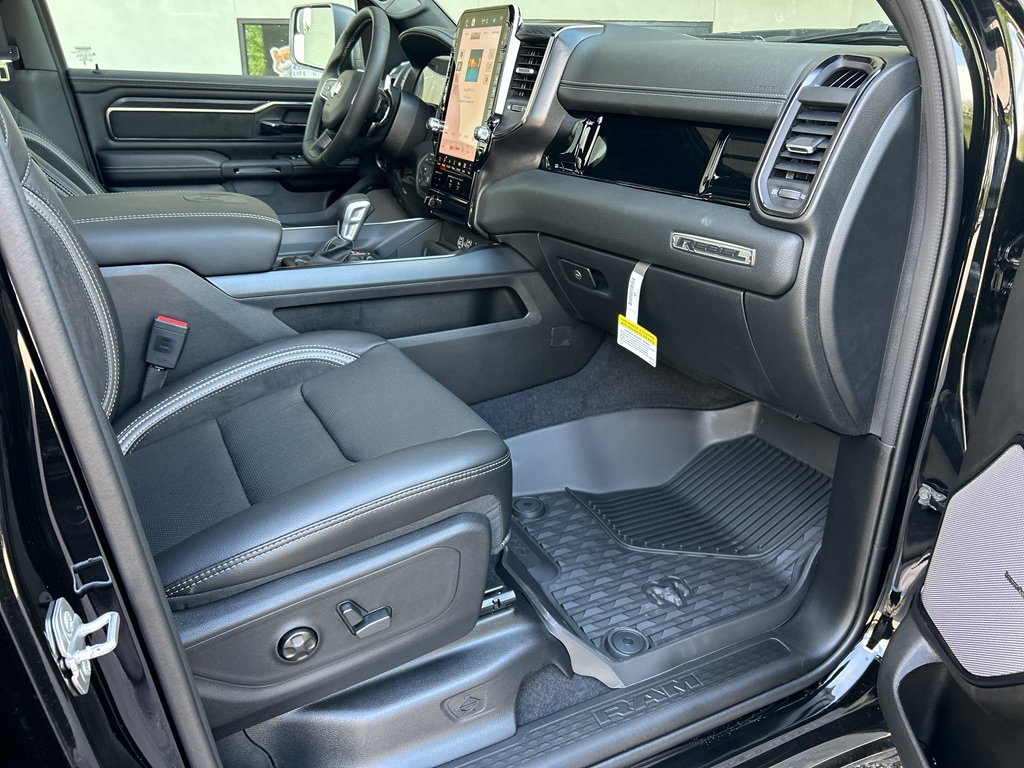 2026 RAM 1500 Rebel - Photo 24