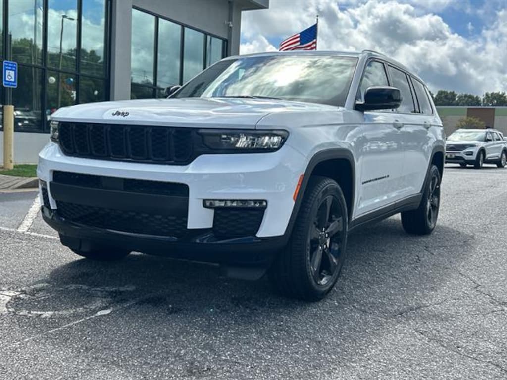 New 2025 Jeep Grand Cherokee L LIMITED 4X2 Sport Utility