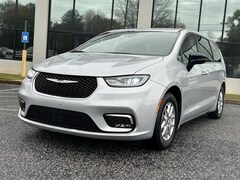 2024 Chrysler Pacifica Touring L Passenger Van