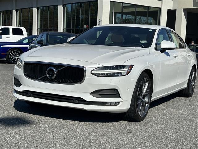 2018 Volvo S90 Momentum