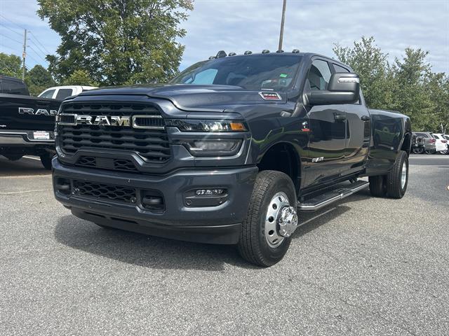 2026 Ram 3500 Big Horn photo 3