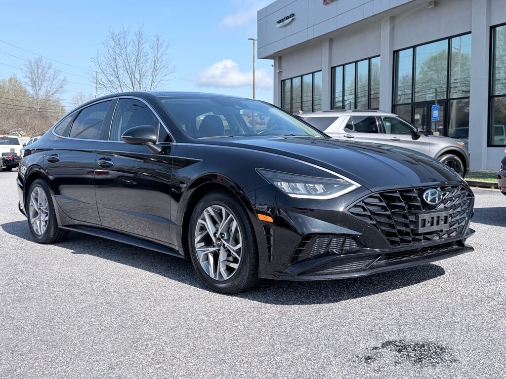 Used 2023 Hyundai Sonata SEL Sedan