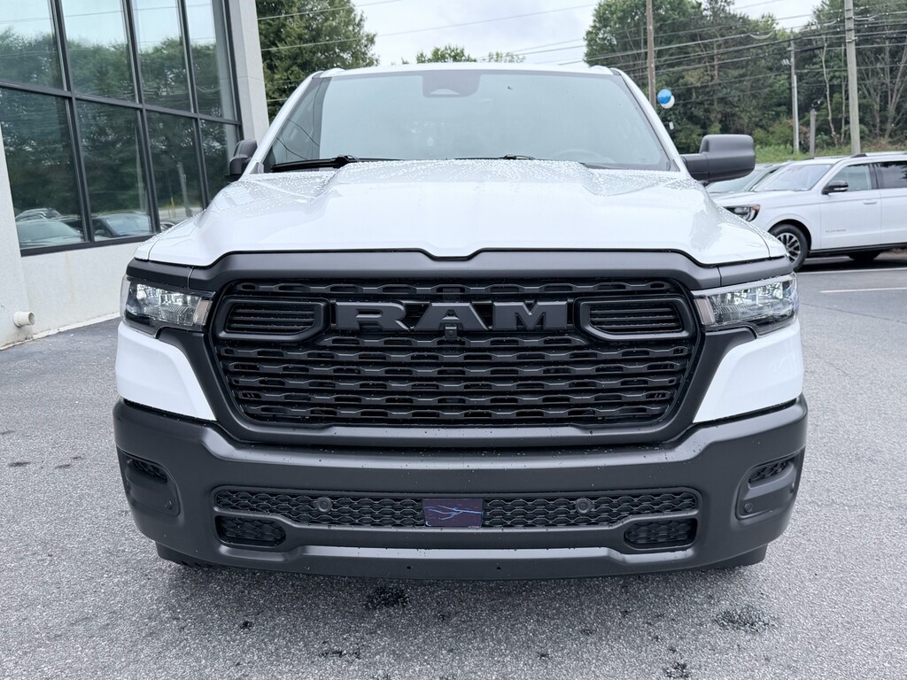 New 2026 Ram 1500 TRADESMAN CREW CAB 4X2 5'7 BOX Pickup