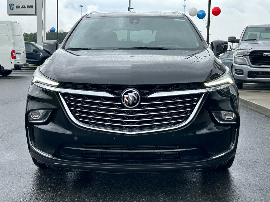 2024 Buick Enclave Premium photo 2
