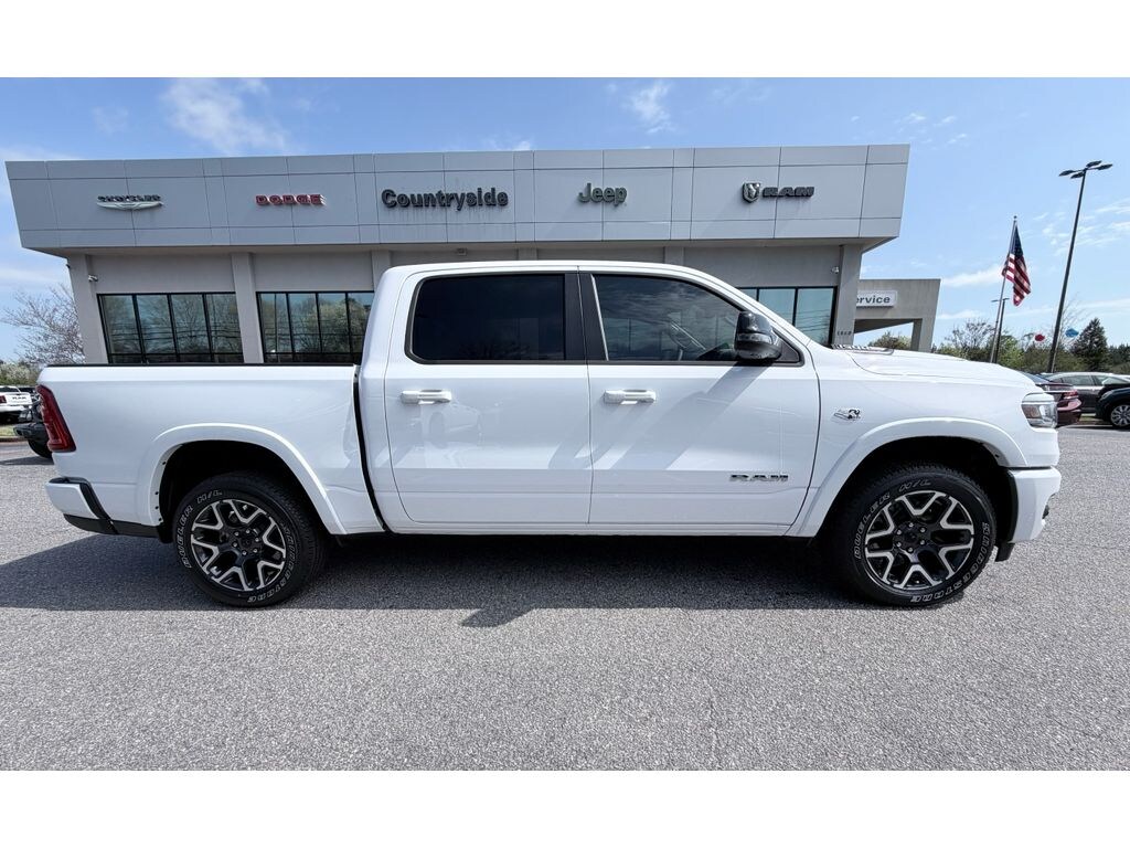 New 2026 Ram 1500 LARAMIE CREW CAB 4X4 5'7 BOX Pickup