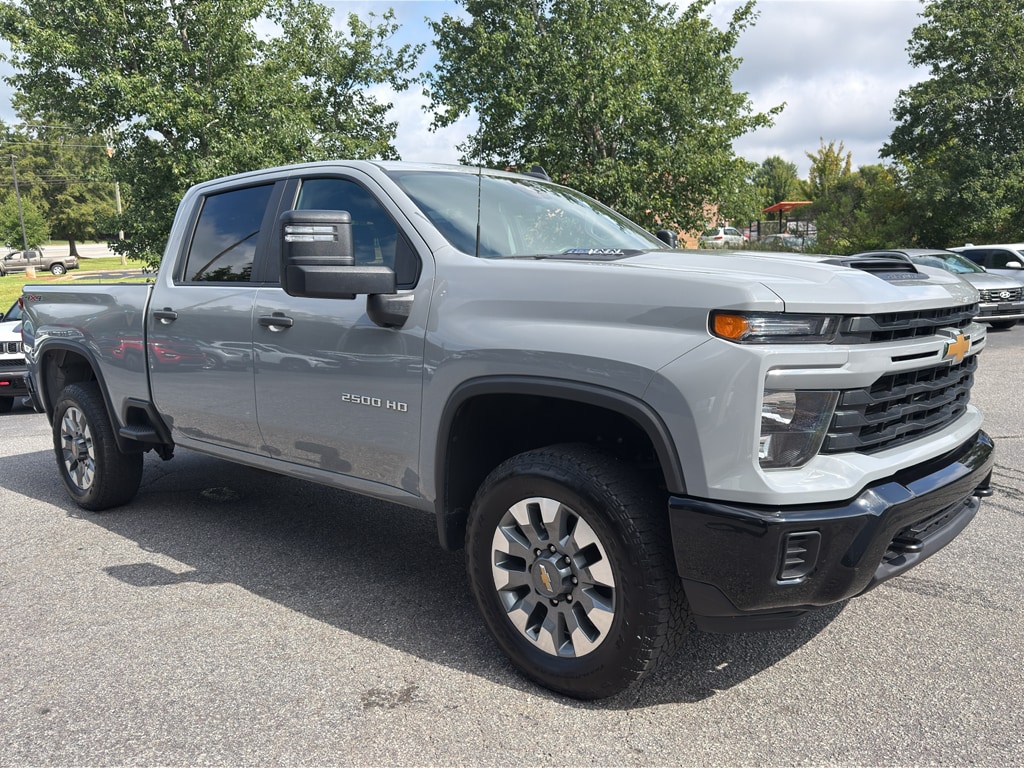 Used 2025 Chevrolet Silverado Custom Crew Cab