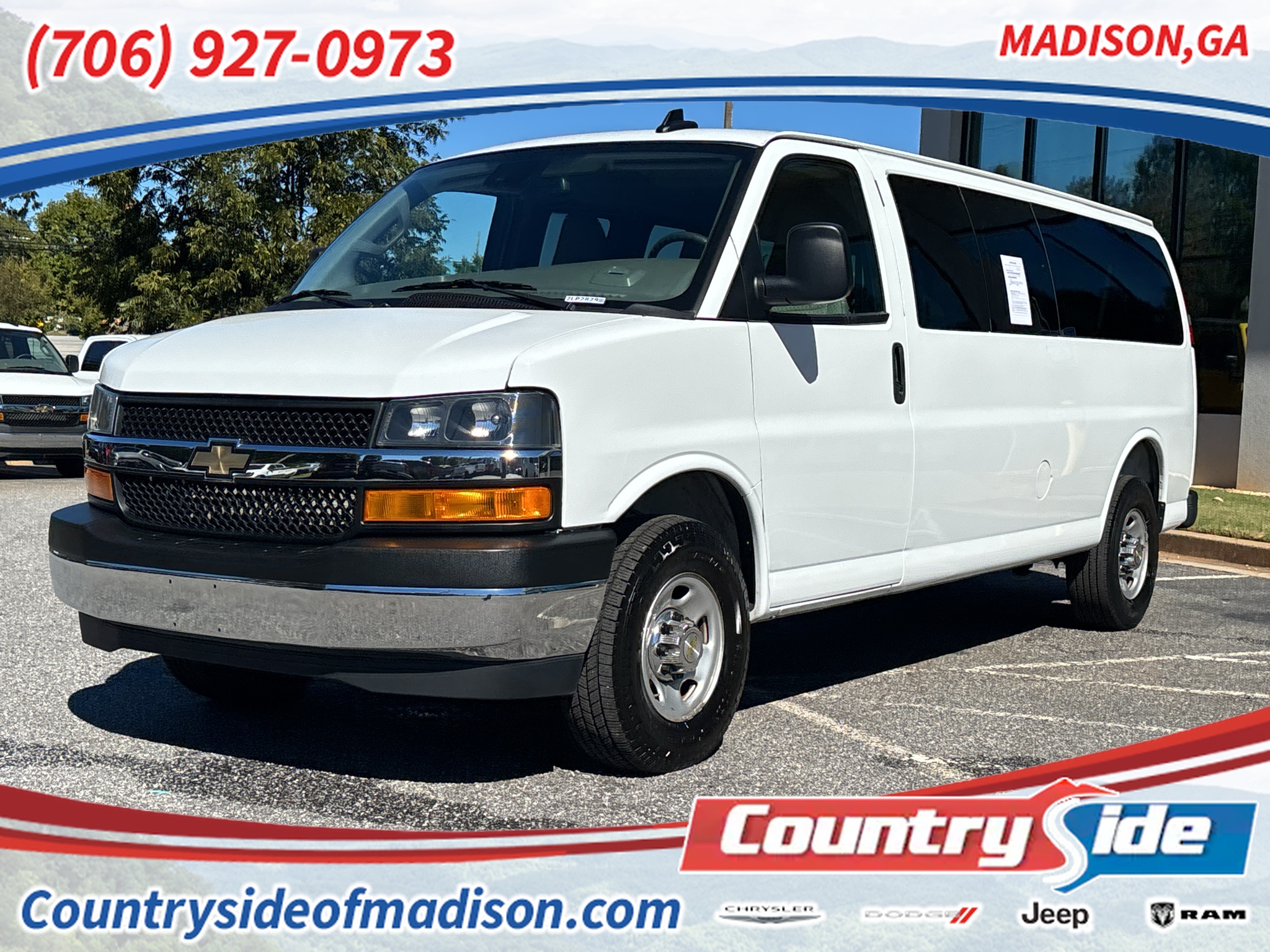 2025 Chevrolet Express LT Extended Passenger Van