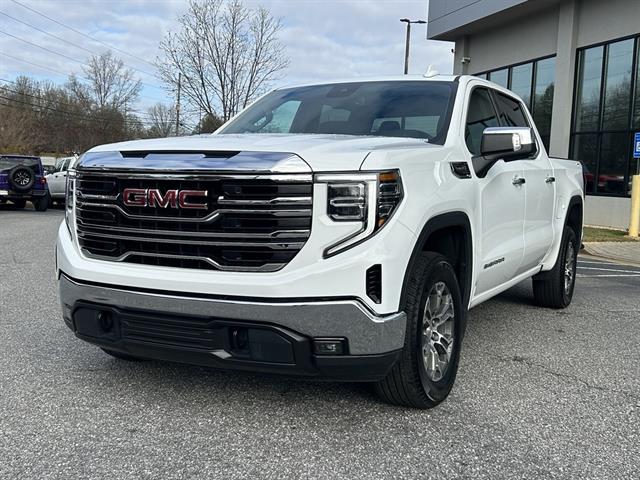 2025 GMC Sierra 1500 SLT's photo