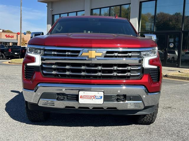 2023 Chevrolet Silverado 1500 LTZ photo 2