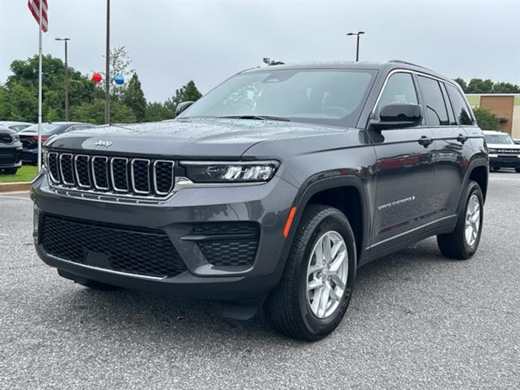 New 2025 Jeep Grand Cherokee LAREDO X 4X2 Sport Utility
