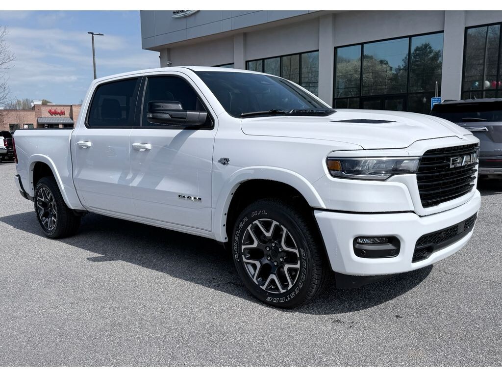 New 2026 Ram 1500 LARAMIE CREW CAB 4X4 5'7 BOX Pickup