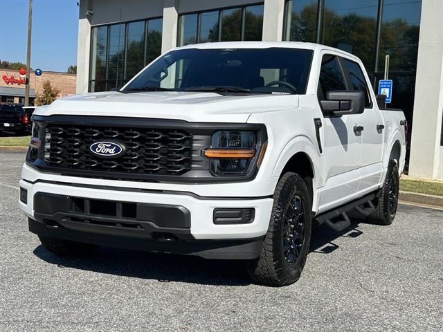 2025 Ford F-150 STX's photo