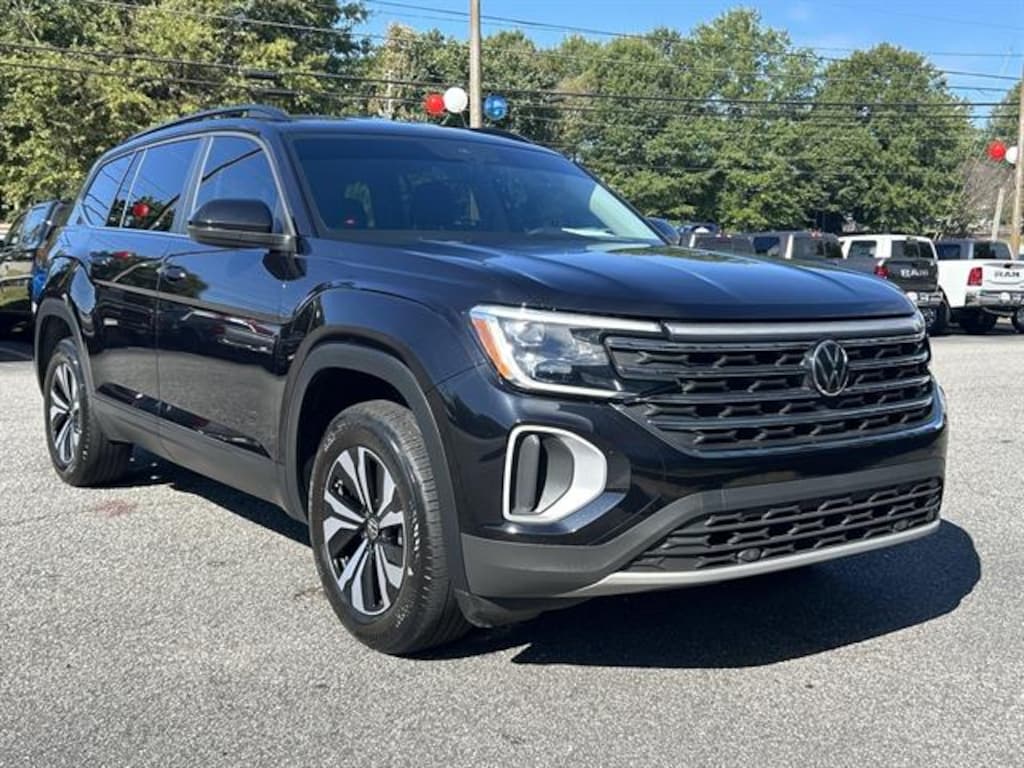 Used 2024 Volkswagen Atlas SE