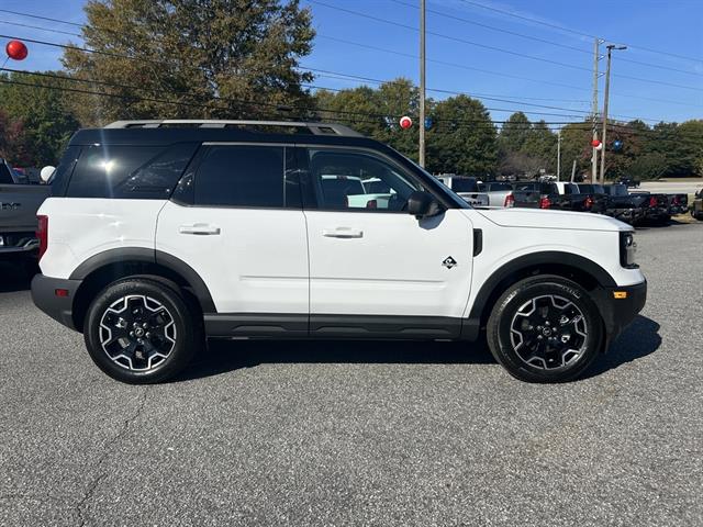 2025 Ford Bronco Sport Outer Banks photo 2