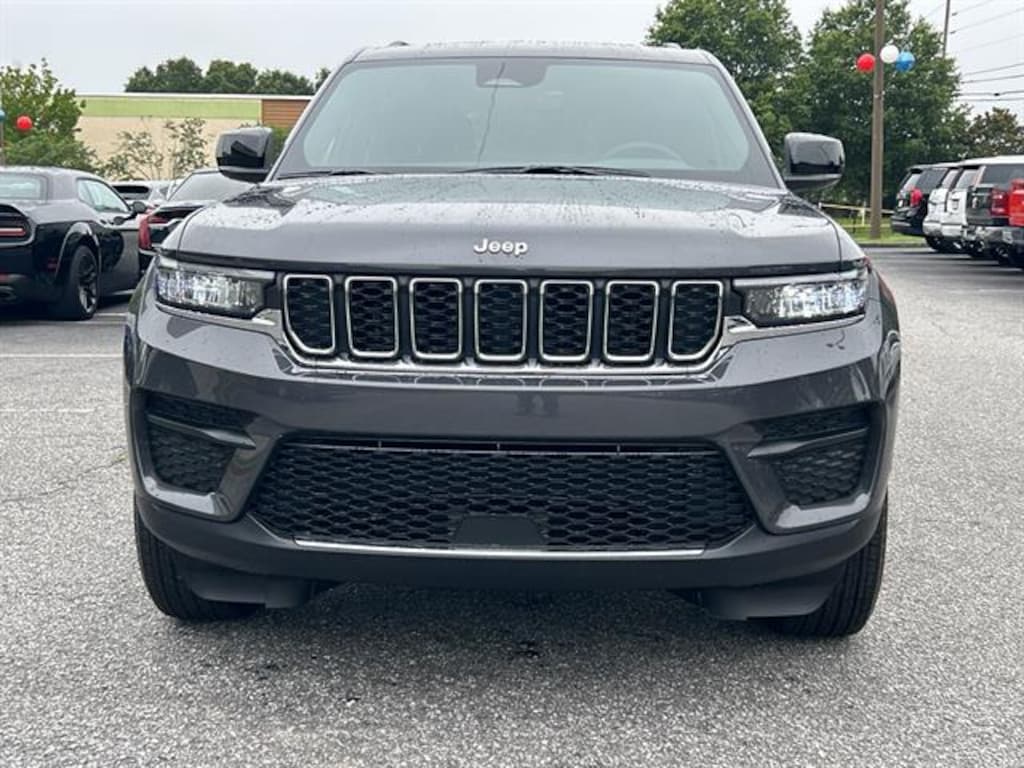 New 2025 Jeep Grand Cherokee LAREDO X 4X2 Sport Utility