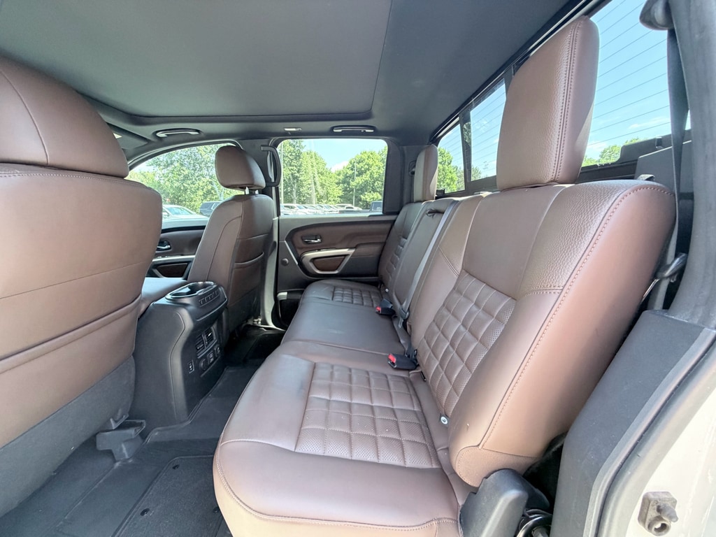 2023 Nissan Titan Platinum Reserve - Photo 28
