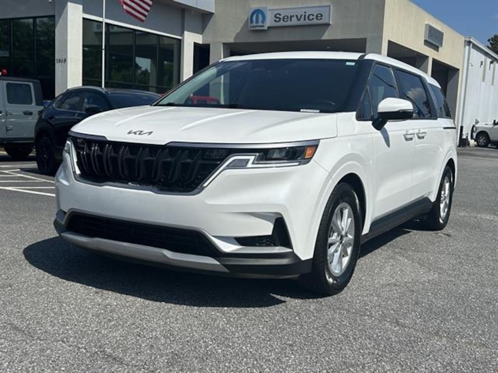 Used 2024 Kia Carnival LX