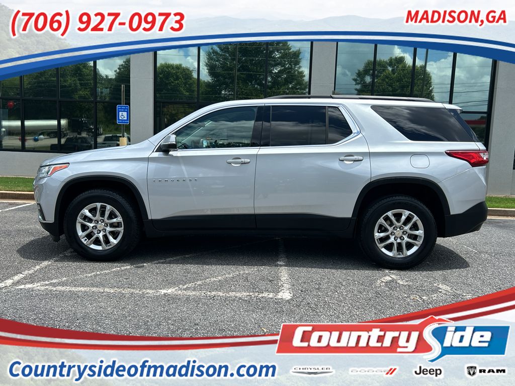 2021 Chevrolet Traverse LT Cloth
